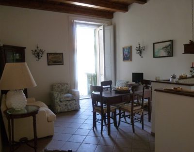 Elegante Appartamento In Palazzo Del 1600,centro Tropea