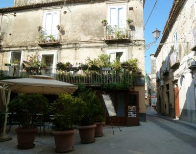 Elegante Appartamento In Palazzo Del 1600,centro Tropea