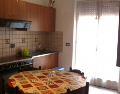 Appartamento In Zona Centrale A Due Passi Dal Mare