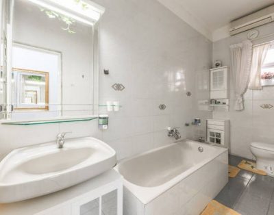 Appartamento A 100 Mt. Dal Policlinico E 300mt Stazione Bari