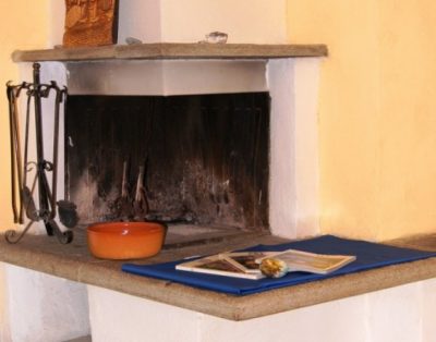 Ampio Appartamento In Villa Con Terrazza E Piscina