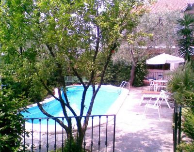 Ampio Appartamento In Villa Con Terrazza E Piscina