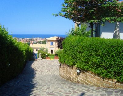 Appartamenti In Villa Con Posizione Panoramica Sul Mare