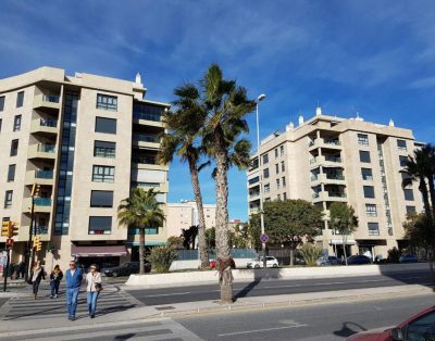 Apartment With Sea Views In Calle Pacifico